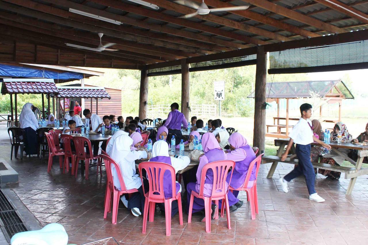 Am Transit Inn, Kuala Terengganu Zewnętrze zdjęcie